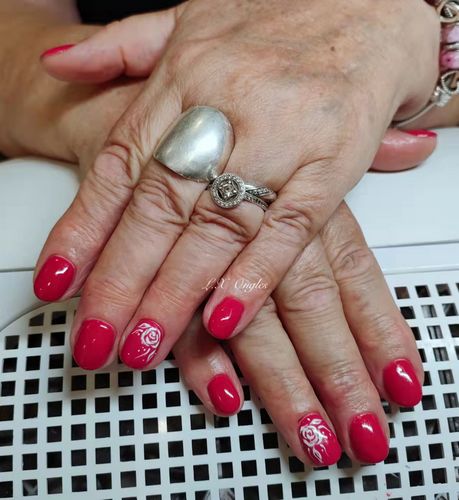 réalisation LX ongles Le Creusot ongles.dlmtec.com