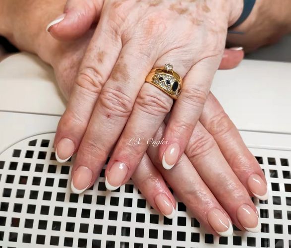 réalisation LX ongles Le Creusot ongles.dlmtec.com