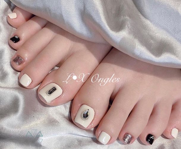 réalisation LX ongles Le Creusot ongles.dlmtec.com